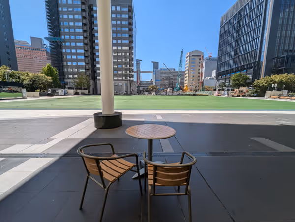 福岡市役所西側ふれあい広場の写真3