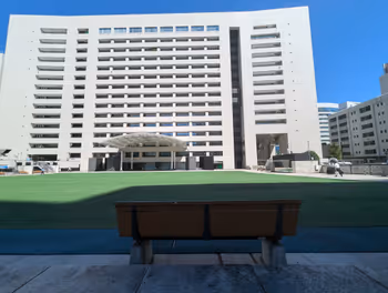 天神南站福冈市政府西侧交流广场的休息场所7