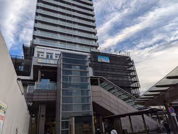 東村山駅西口ロータリー付近の休憩場所その1