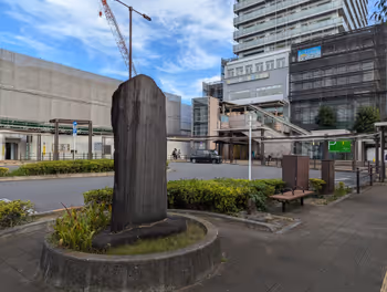 東村山駅東村山停車場の碑の休憩場所その1