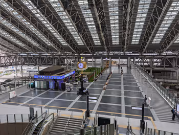 【大阪駅】時空の広場の休憩場所
