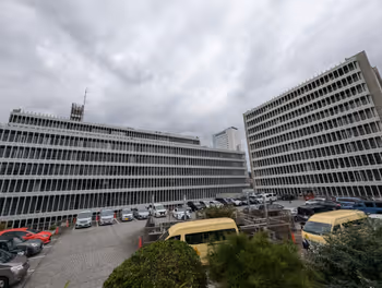 中目黑站目黑十五庭(屋顶庭园)的休息场所其1