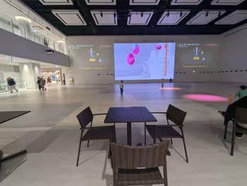 所沢駅エミテラス TOKOROZAWA e-CUBEの休憩場所その2