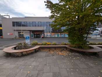 千歳駅西口ロータリー横の休憩場所その2