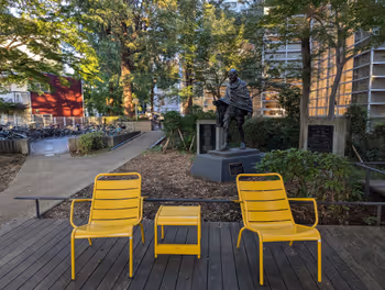 荻窪駅杉並中央図書館 本の広場の休憩場所その9