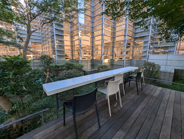 Foto von 杉並中央図書館 本の広場 5