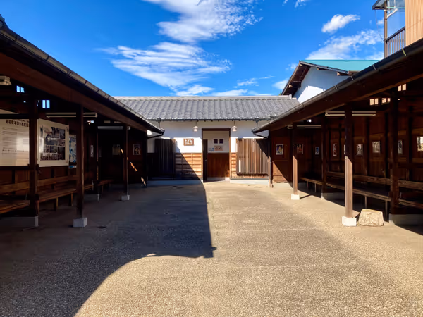 岩村町本通り 西町ふれあい広場の写真1