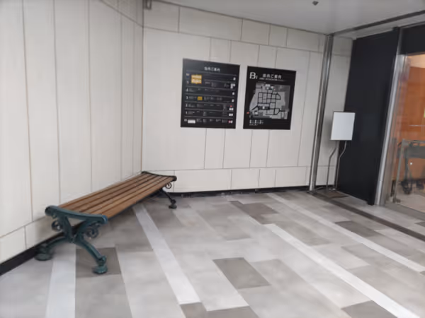Photo of Tottori Station | Maruyo Department Store B1 Underground Passageway Entrance | Rest Spot 2
