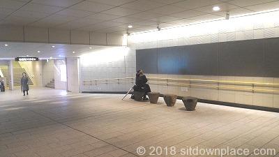 地下街 有楽町マリオン入口付近 三差路の写真1