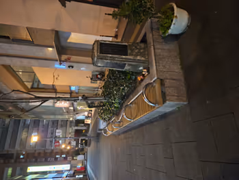 Foto de 初恋通りのベンチ 2