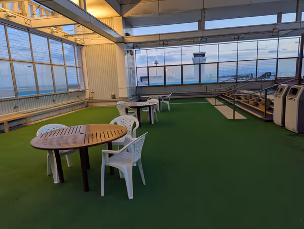 Photo de 北九州空港 南展望デッキ 3