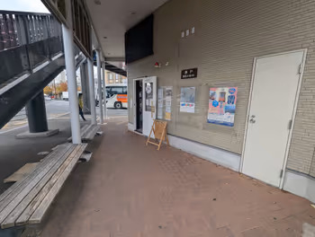 Rest area in Karato Park near Shimonoseki Station, part 4