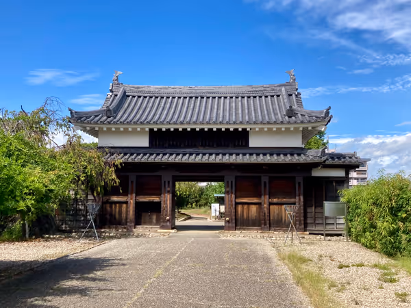Photo of Nishio Station | Nishio City History Park, Brass Stone Gate Area | Rest Spot 1