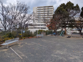 ノーフォーク広場駅亀山八幡宮の休憩場所その3