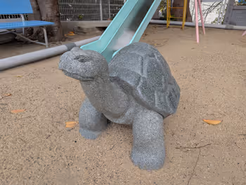 ノーフォーク広場駅亀山八幡宮の休憩場所その5