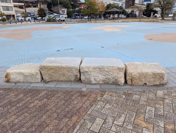 Photo of Norfolk Plaza Station | Sister City Plaza | Rest Spot 2