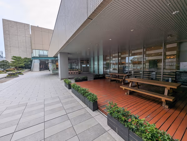 Photo of Osaka Station | North Gate Building 10F: Rest Spot in the Garden of Tranquility 4