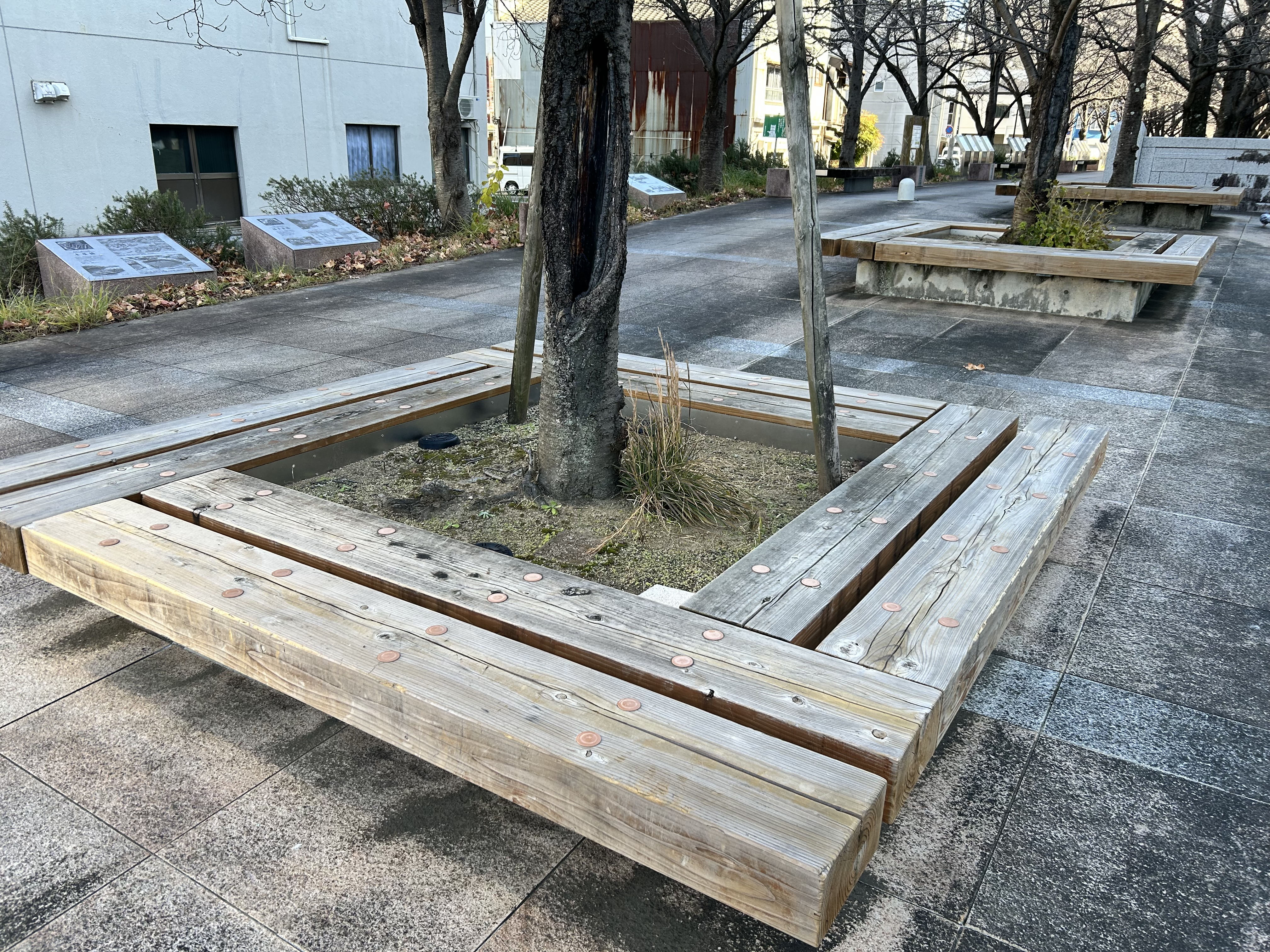 [덴테츠 터미널 빌딩 앞역] 카루포트 앞 쉼터 사진 1