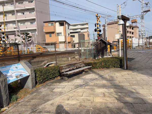 Photo of Setsu City Station | Along the tracks | Rest Spot 1