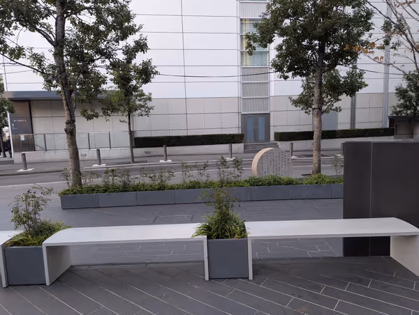 Photo of Mita Station | Tamachi Tower Mall Entrance | Rest Spot 2