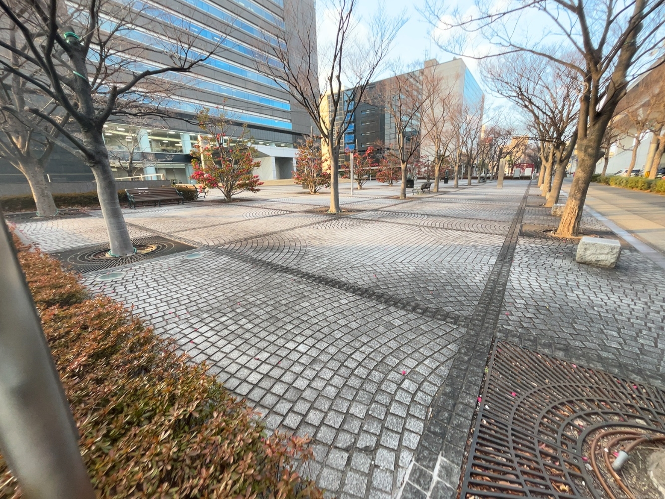 [다케다역] 교세라 주식회사 앞 휴게 공간 쉼터 사진 1