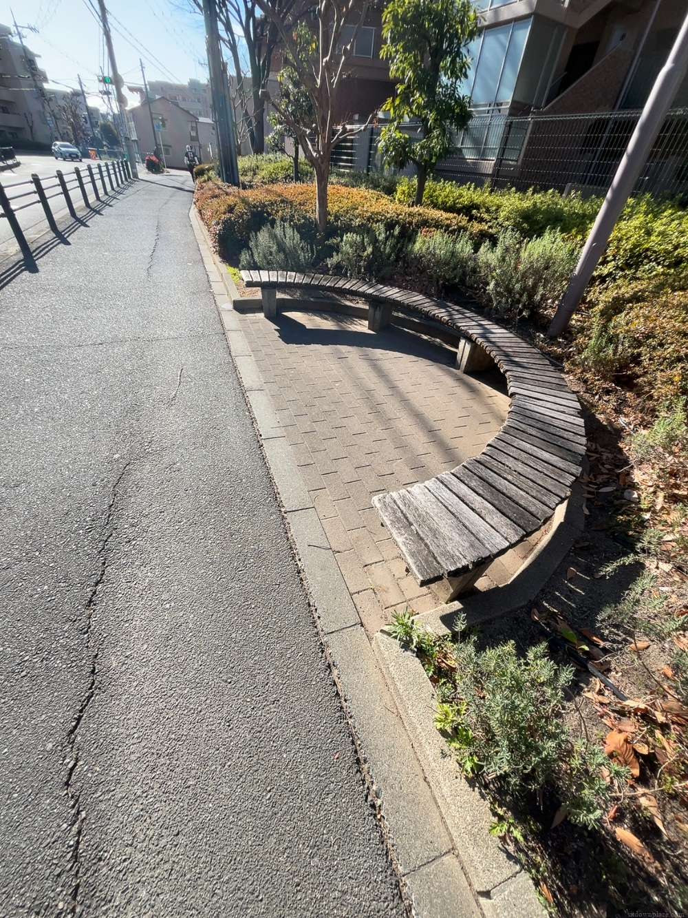 [센리오카역] 맨션 앞 쉼터 사진 1