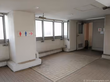 소테츠 조이너스의 숲 조각 공원의 화장실