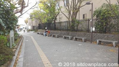 Photo of Kamakura Station | Kamakura City Hall Rest Spot next to the police box 1