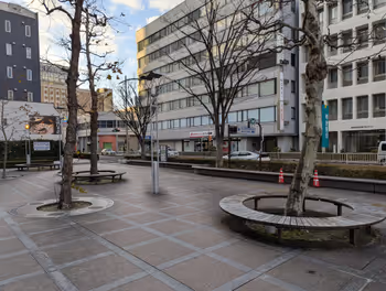 마쓰에역 요시나가 씨네 갤러리 브론즈상 주변의 휴식 장소 그 4