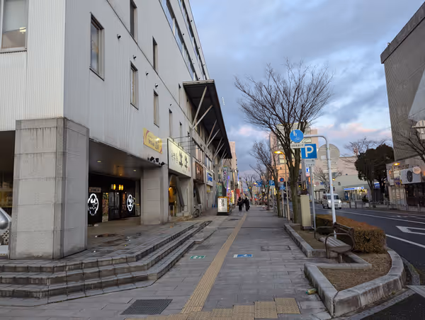 駅通り歩道 ボートピア付近の写真1