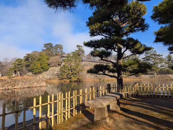 岸清一先生像付近の写真2
