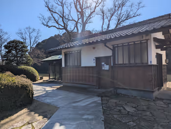 松江しんじ湖温泉駅塩見縄手公園の休憩場所その3