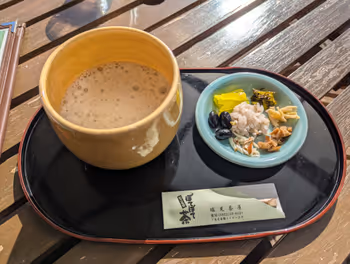 松江しんじ湖温泉駅塩見縄手公園の休憩場所その4