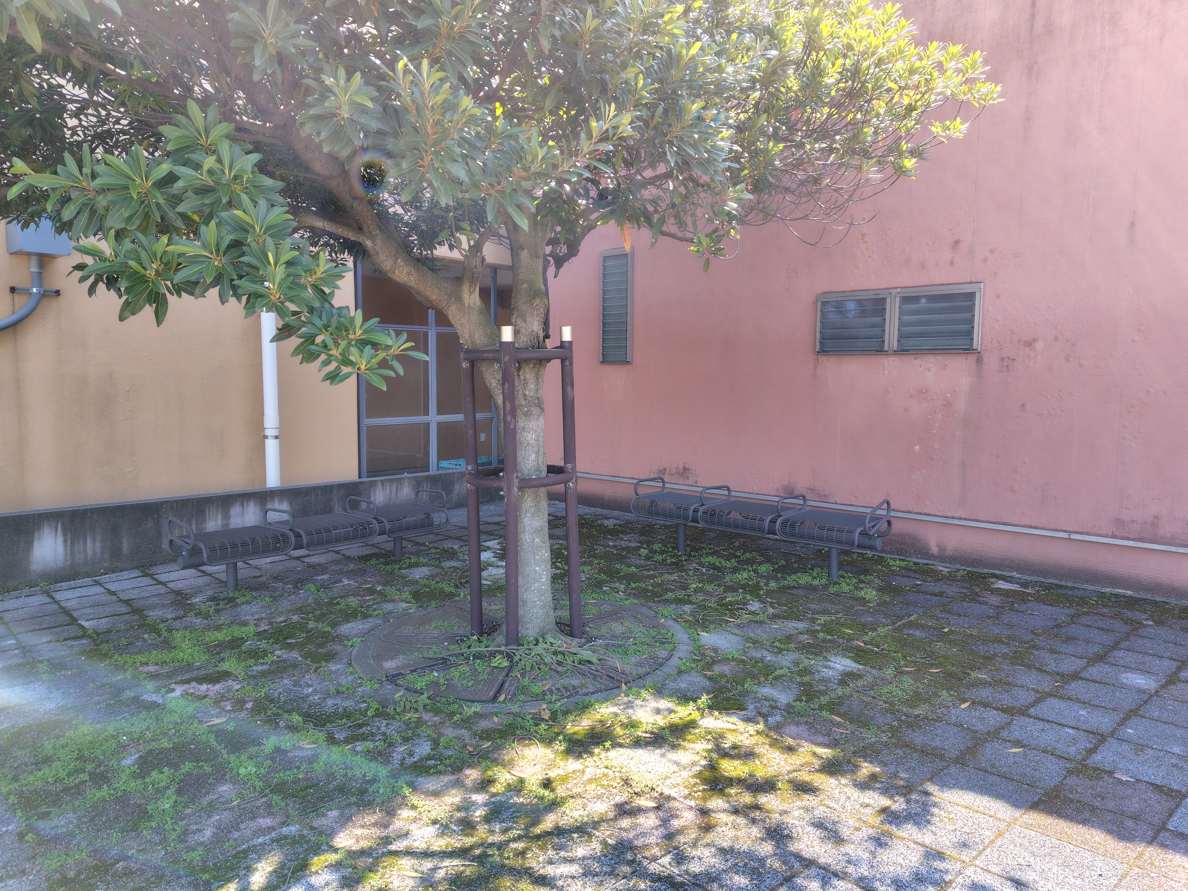 [돗토리역] 후쿠로가와 강변 부근, 치즈 다리 신호등 앞 쉼터 사진 1