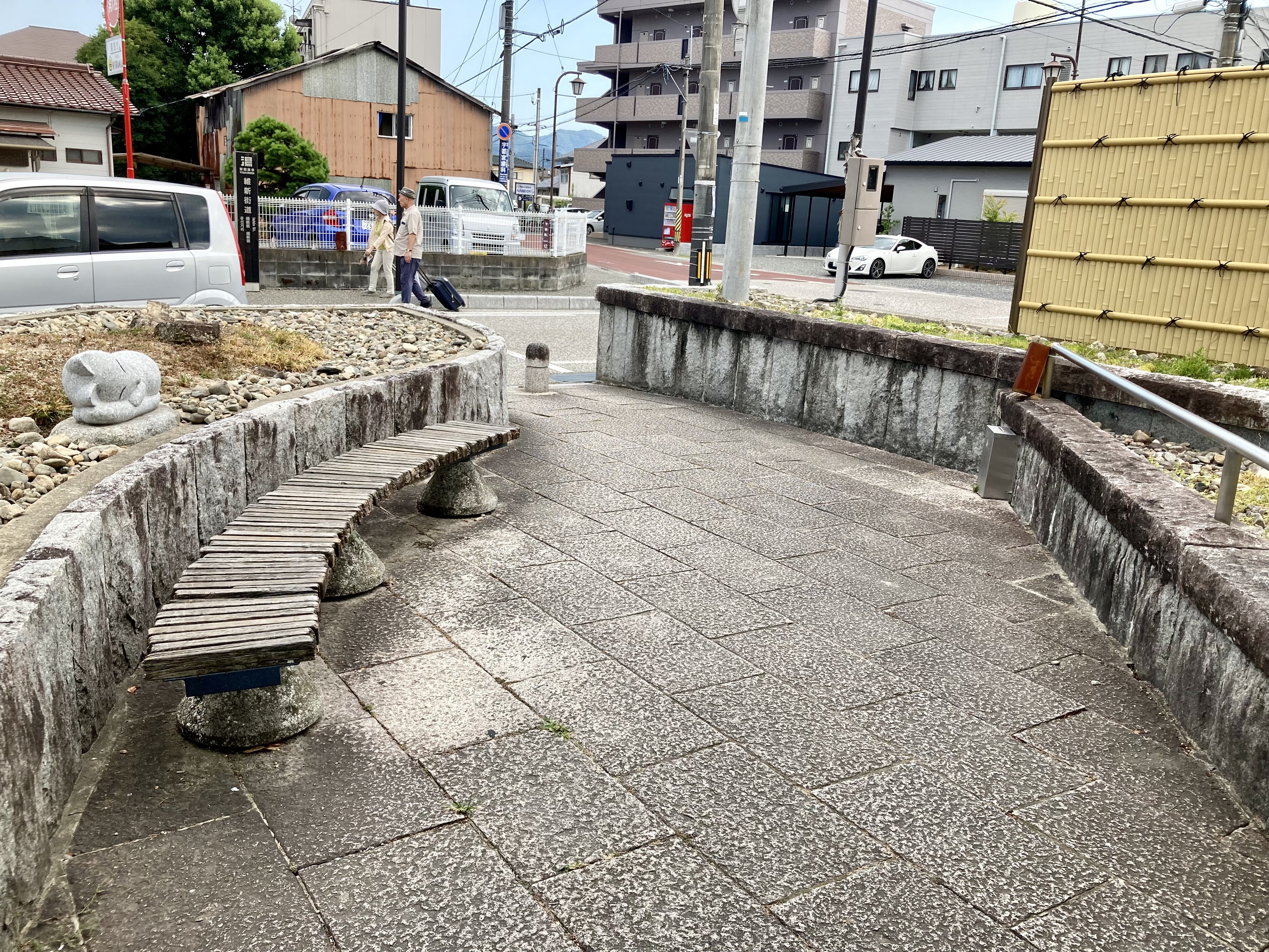 白狐の像付近の写真1