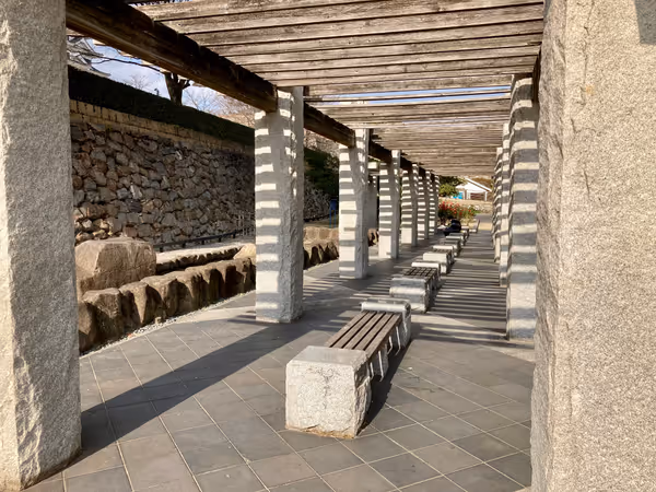 Photo of Fukuyama Station | Fukuyama Station | North Exit Plaza Sidewalk | Rest Spot 2