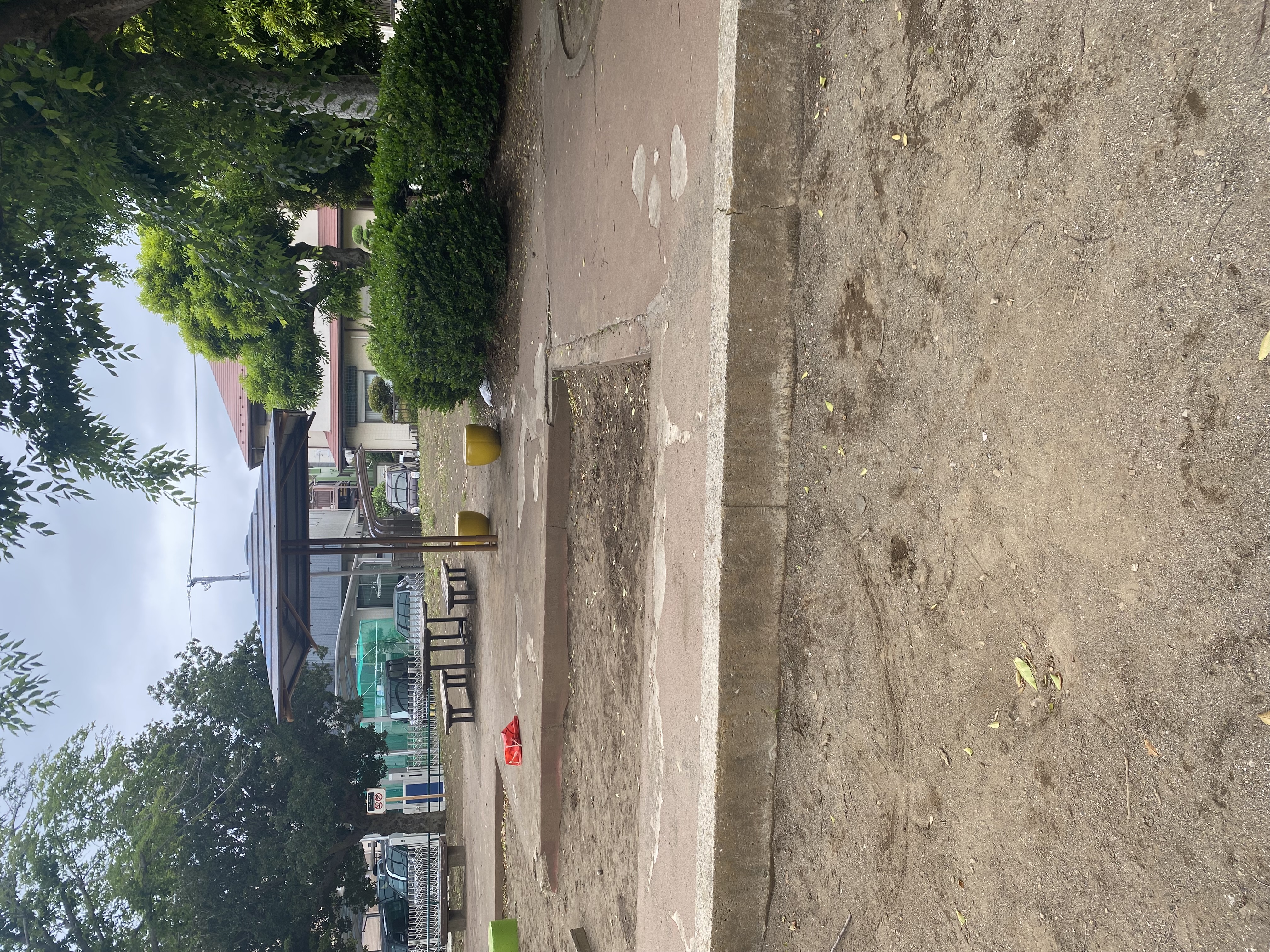 Photo of Keisei Makuhari Hongō Station | Makuhari Hongō Station | Naniwa Park | Rest Spot 1