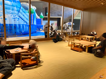 【湯田温泉駅】こんこんパーク 屋内1階の画像1