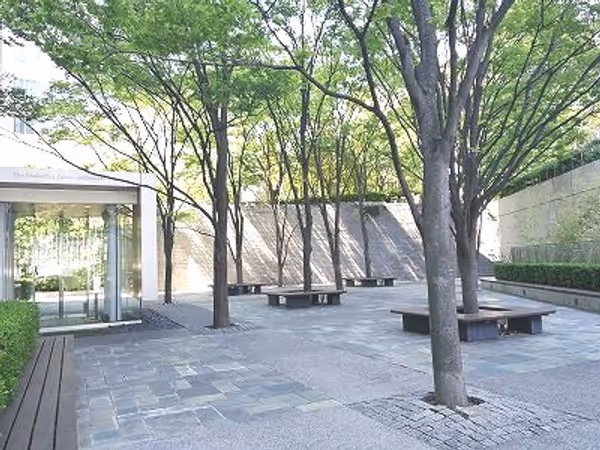 Photo de プルデンシャルタワー イーストレジデンスプラザ前 1