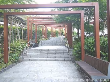 Seating area on the stairs of Hirakawacho Mori Tower