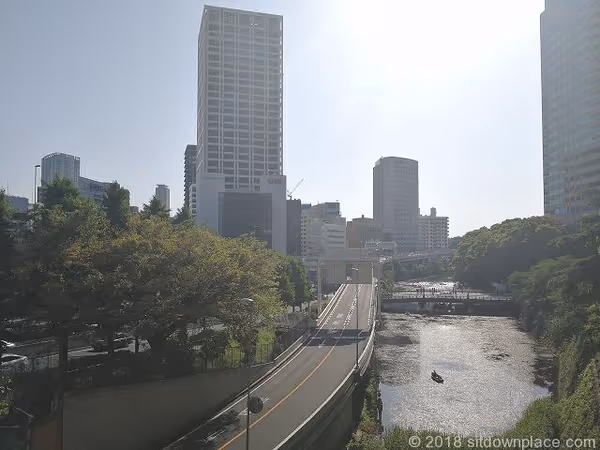 Photo de 東京ガーデンテラス3F 空の広場 2