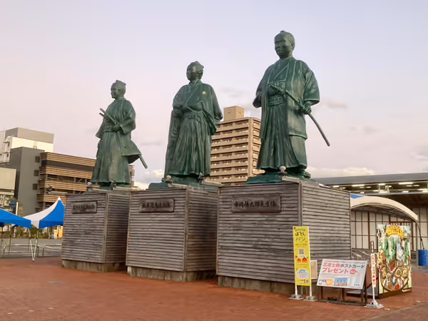 南口側 土佐三志士像周辺の写真4