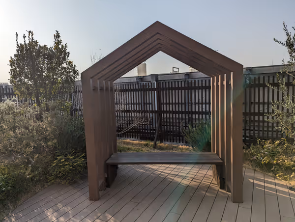 etomo4F 屋上庭園の写真4