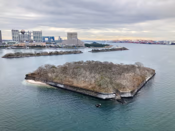 レインボーブリッジ遊歩道 サウスルートP24主塔部の写真4