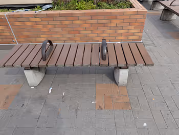 南口駅前広場の写真2