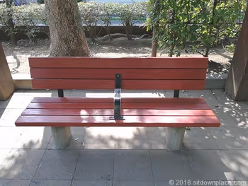 세이카 공원의 앉을 수 있는 휴식 공간