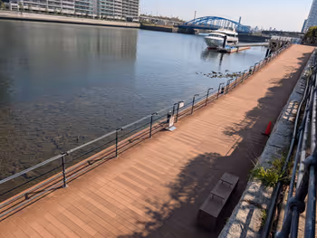 水辺の広場の写真4