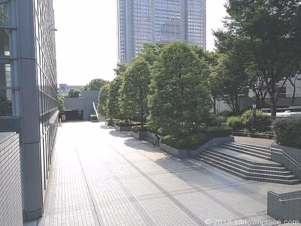 Photo of Shinjuku Station | Shinjuku Monolith Plaza Public Open Space Rest Spot 1