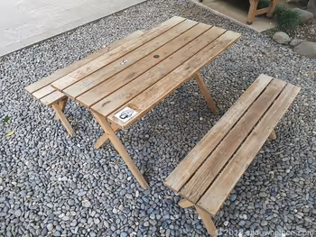 Wooden table seats with free Wi-Fi at Shinjuku Joen-ji Temple